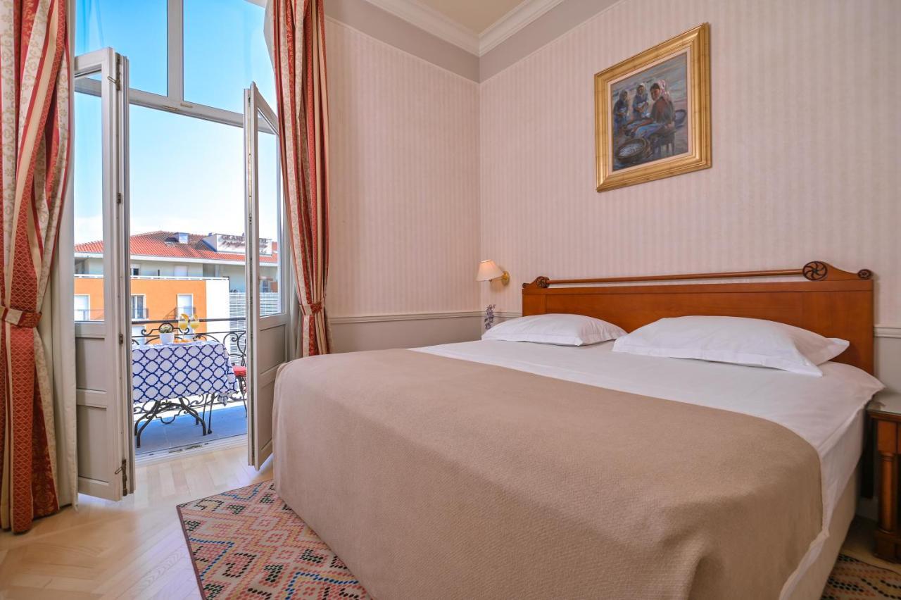 Continental Hotel 3*